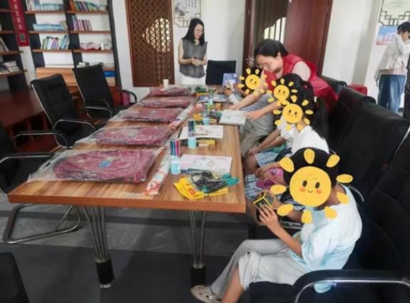 “守护童年 牵手共成长”|经开区妇联开展暑期关爱服务儿童公益活动