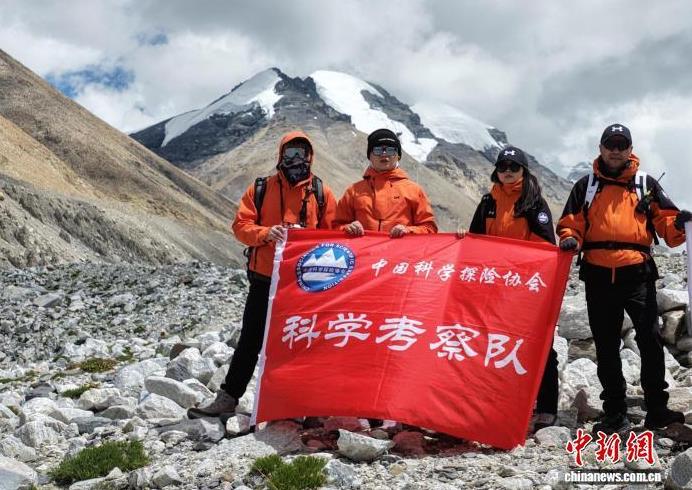 珠穆朗玛峰冰塔林科学考察行动正式启动