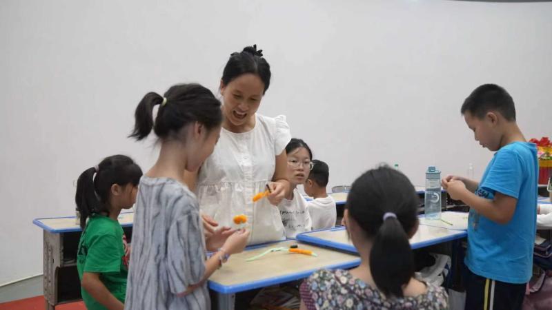 江西抚州:开设公益托管班 解决暑期儿童看护难题